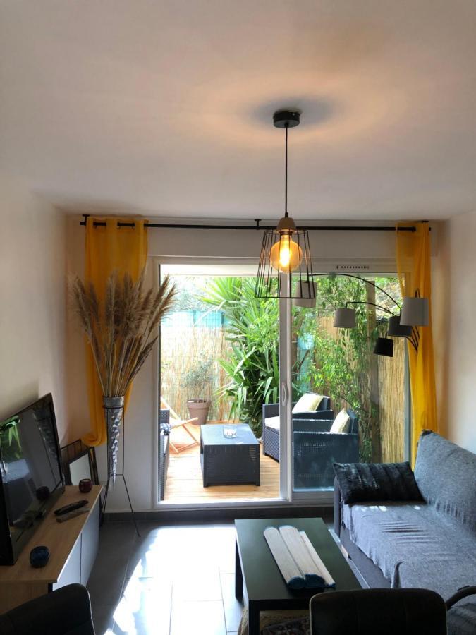 Agreable T2 Traversant Rdc Avec Terrasse + Balcon+ Parking 2 Places Montpellier Exterior photo