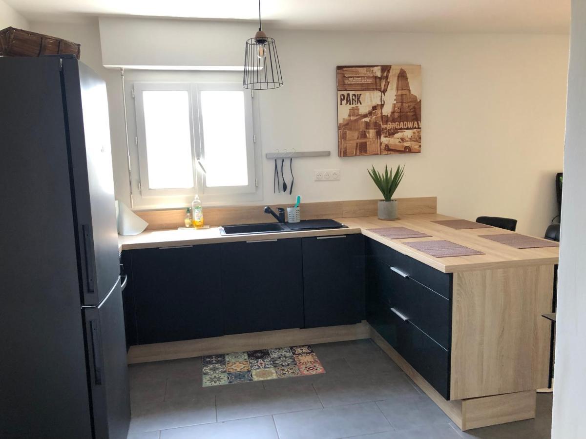 Agreable T2 Traversant Rdc Avec Terrasse + Balcon+ Parking 2 Places Montpellier Exterior photo